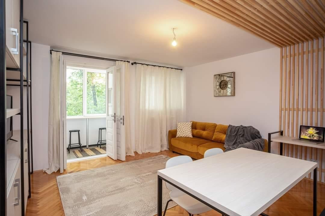 Apartament 3 camere deosebit Piata Amzei