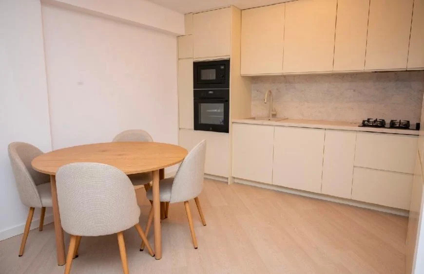Apartament 3 camere Cortina North