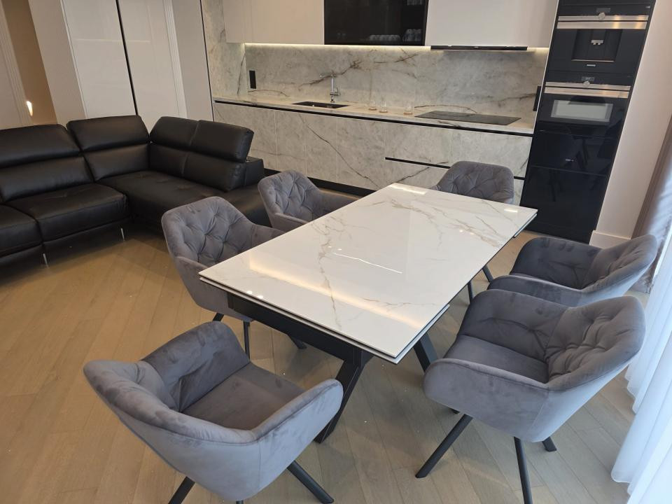 Apartament RAR în Cortina 126 | Etaj 8 | Înălțime peste standard 