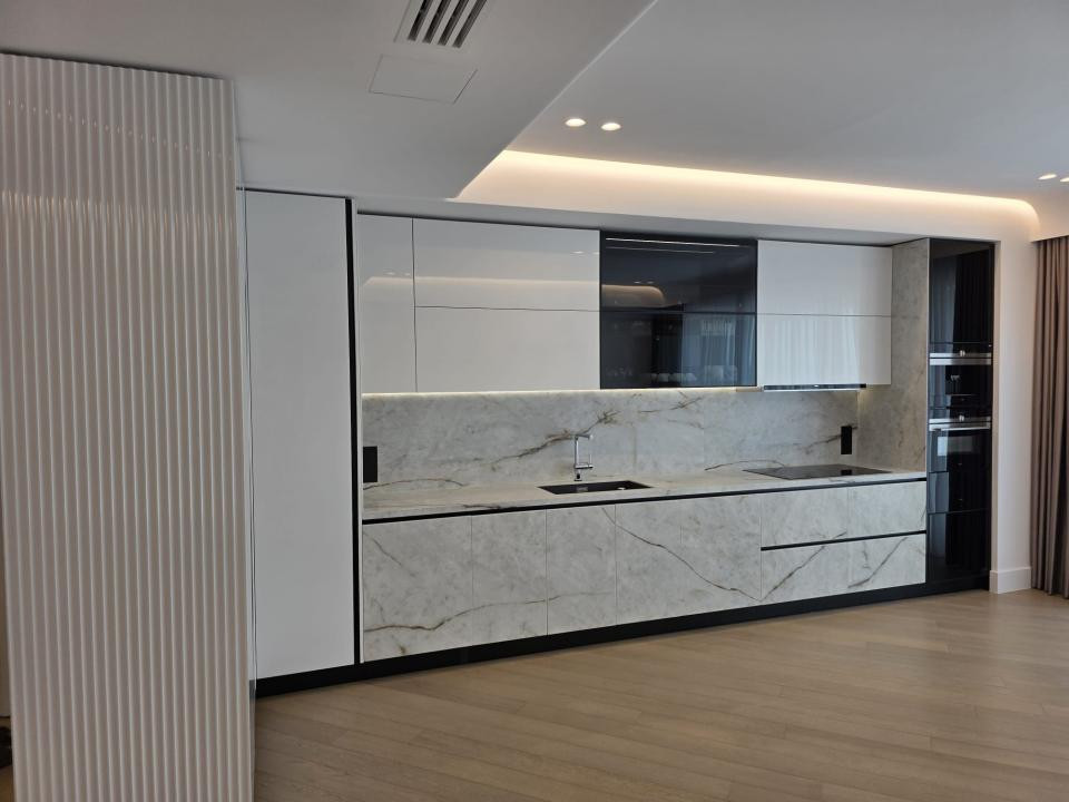 Apartament RAR în Cortina 126 | Etaj 8 | Înălțime peste standard 