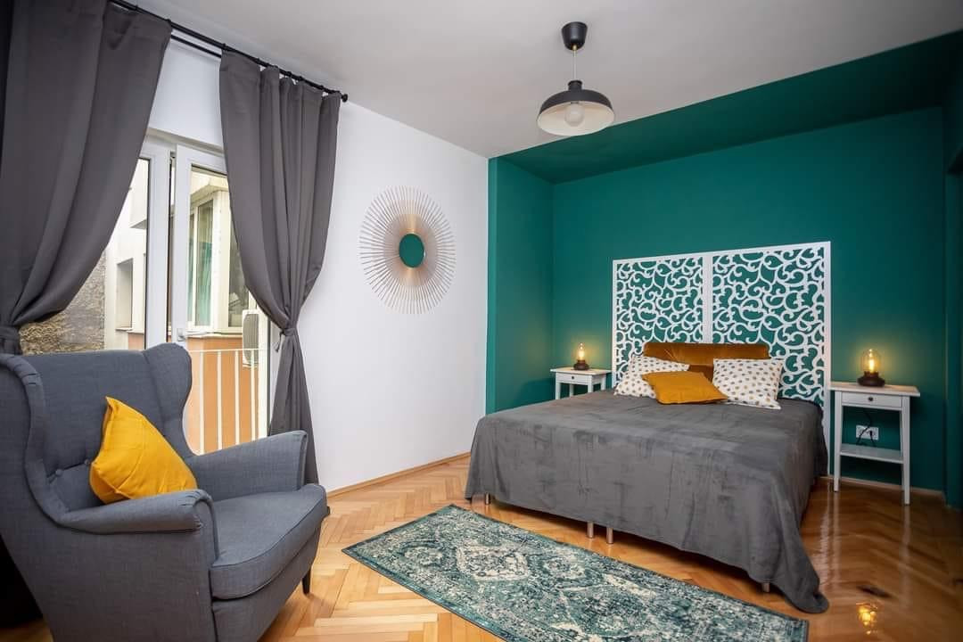 Apartament 3 camere deosebit Piata Amzei