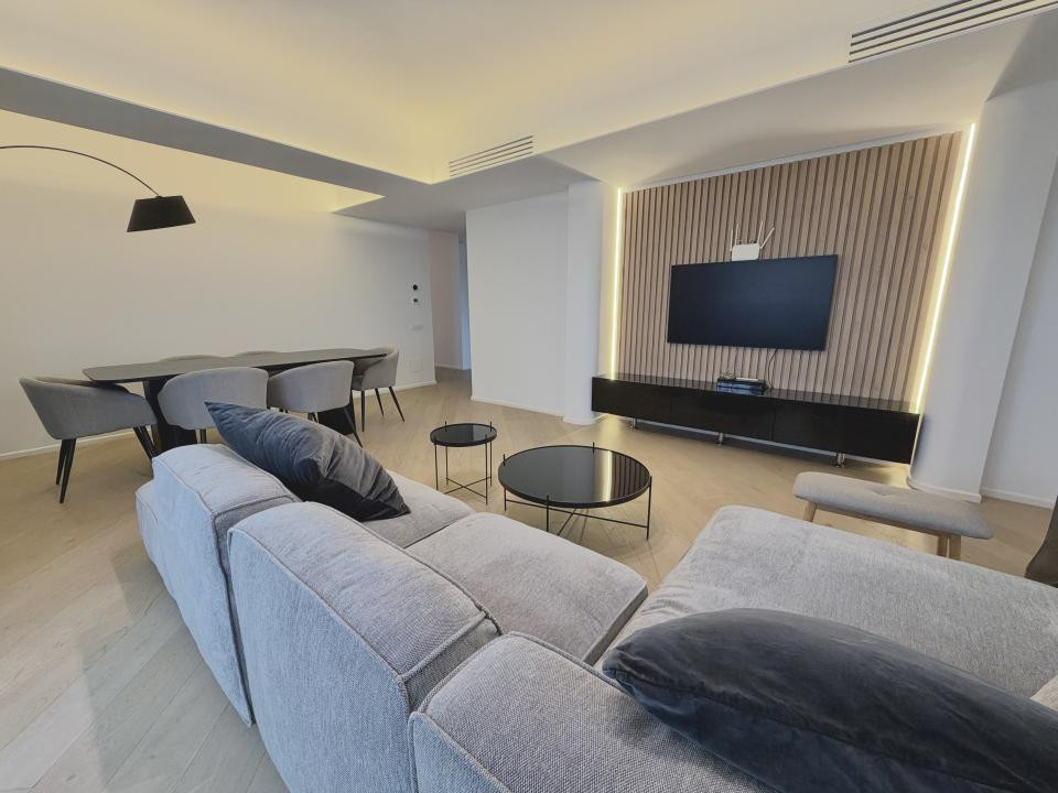 Apartament 3 camere Cortina Academy