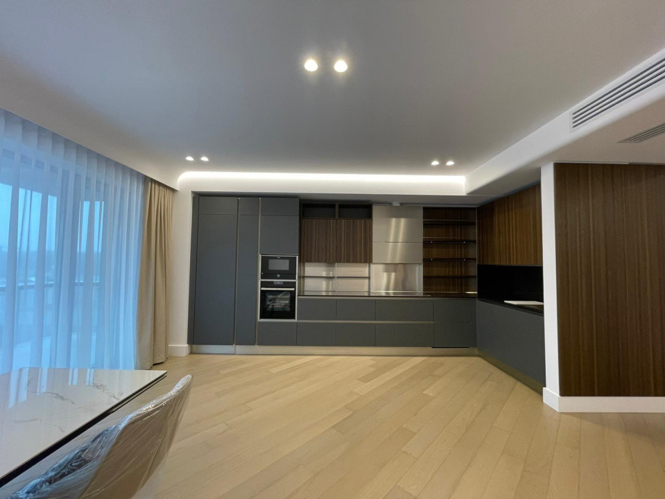 Apartament 3 camere Cortina 126