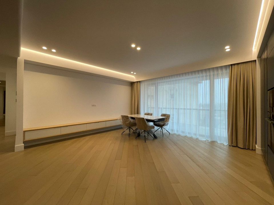 Apartament 3 camere Cortina 126